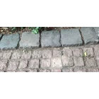 Kép 2/3 - Bazalt kockakő, macskakő szegély